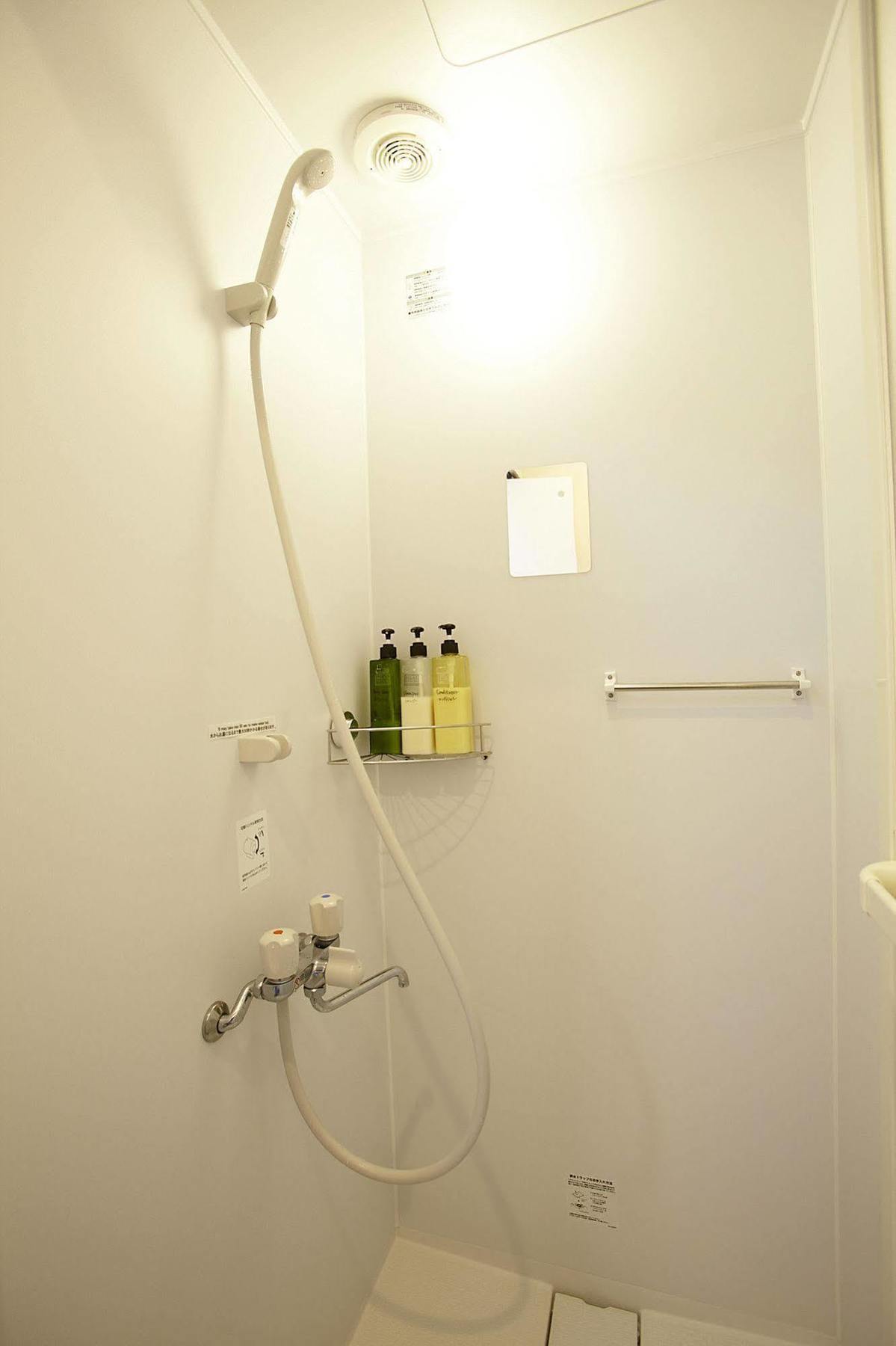 Bonfire Hostel Osaka Eksteriør billede
